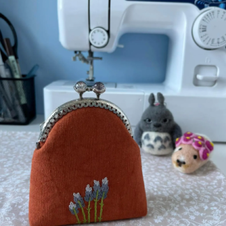 Гаманець з вишивкою лаванди